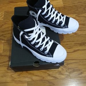 Converse❤ Chuck Taylors Lugged Platform